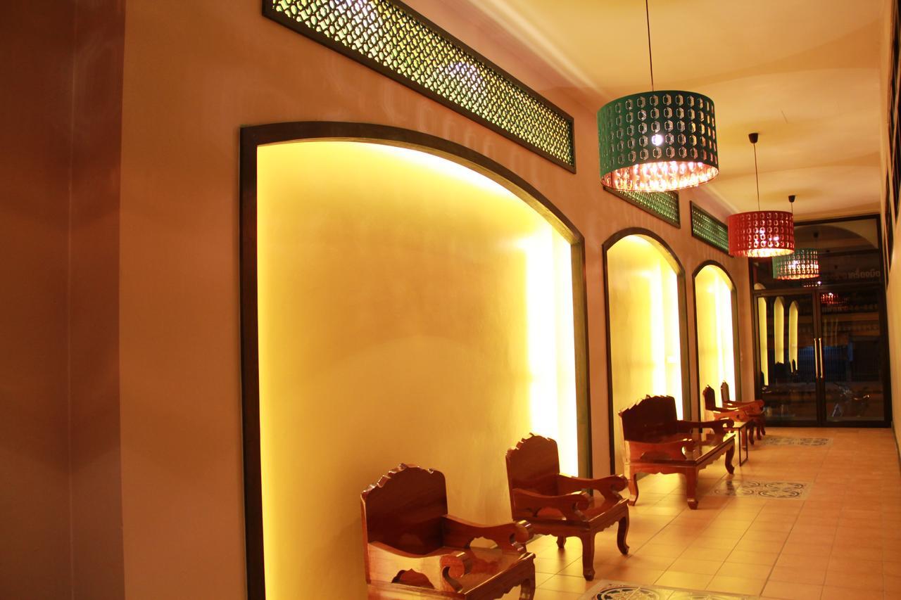 Mulberry House Hotel Pak Thong Chai Bagian luar foto