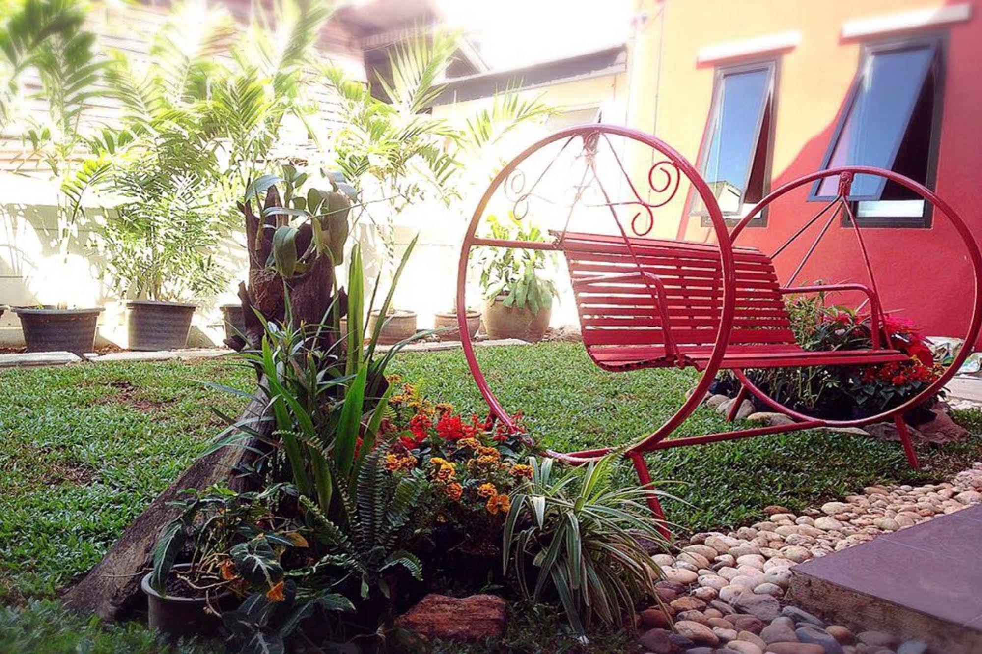 Mulberry House Hotel Pak Thong Chai Bagian luar foto