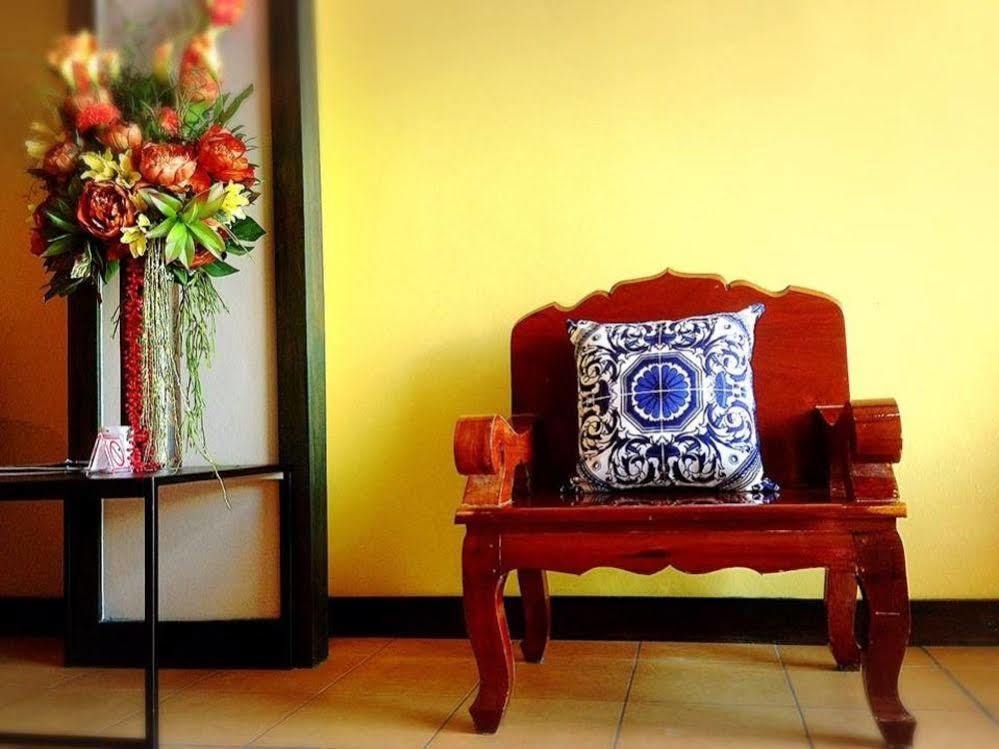 Mulberry House Hotel Pak Thong Chai Bagian luar foto