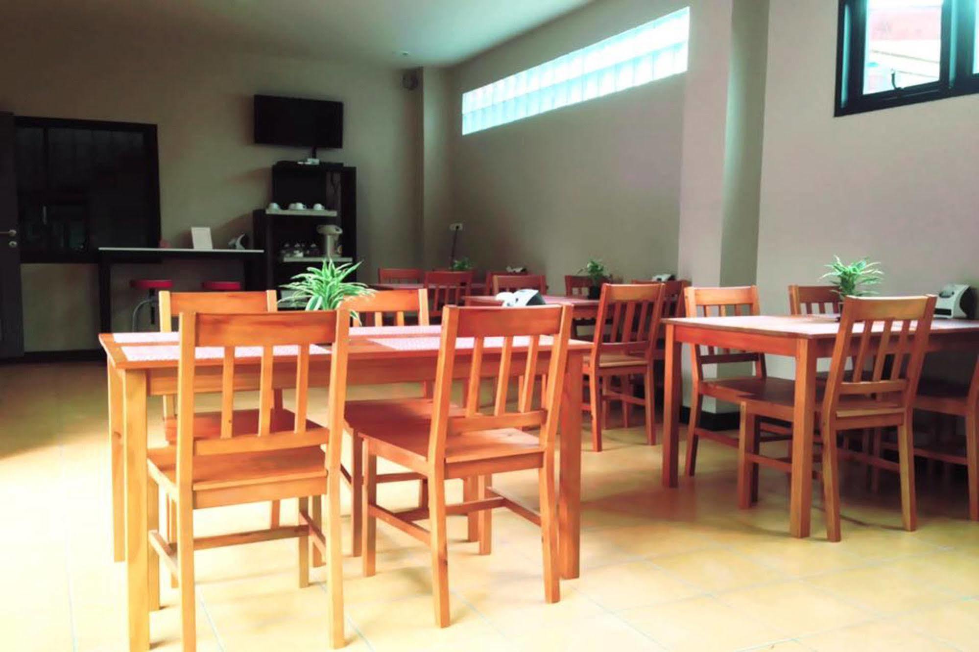 Mulberry House Hotel Pak Thong Chai Bagian luar foto