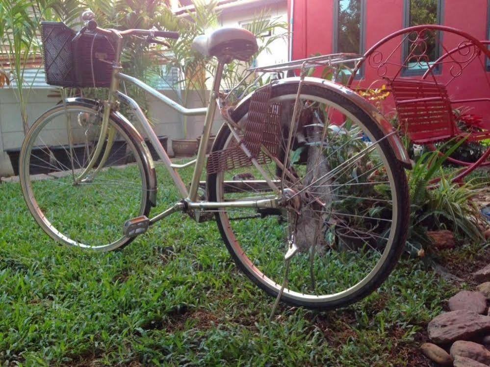 Mulberry House Hotel Pak Thong Chai Bagian luar foto