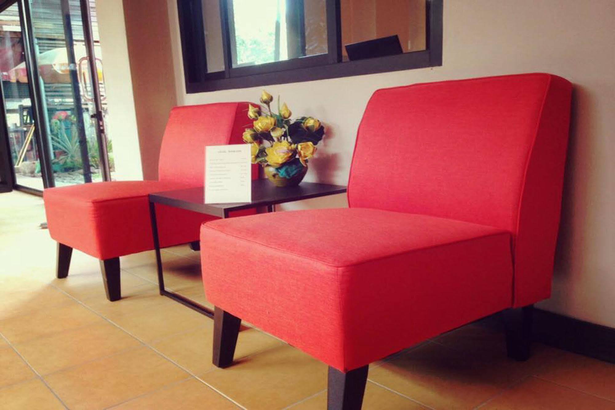 Mulberry House Hotel Pak Thong Chai Bagian luar foto