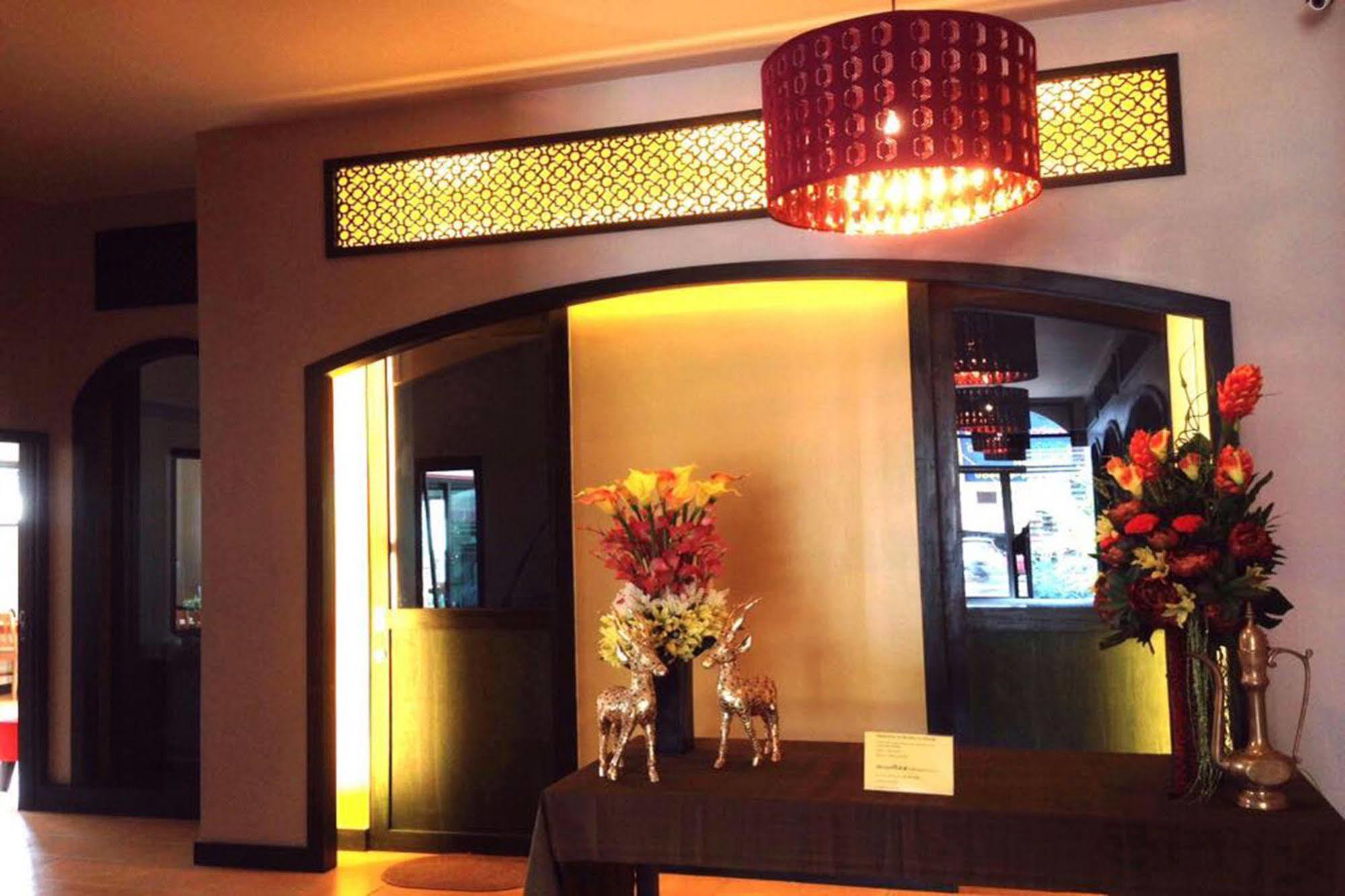 Mulberry House Hotel Pak Thong Chai Bagian luar foto